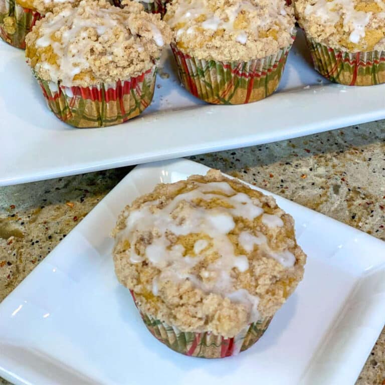 apple streusel muffins