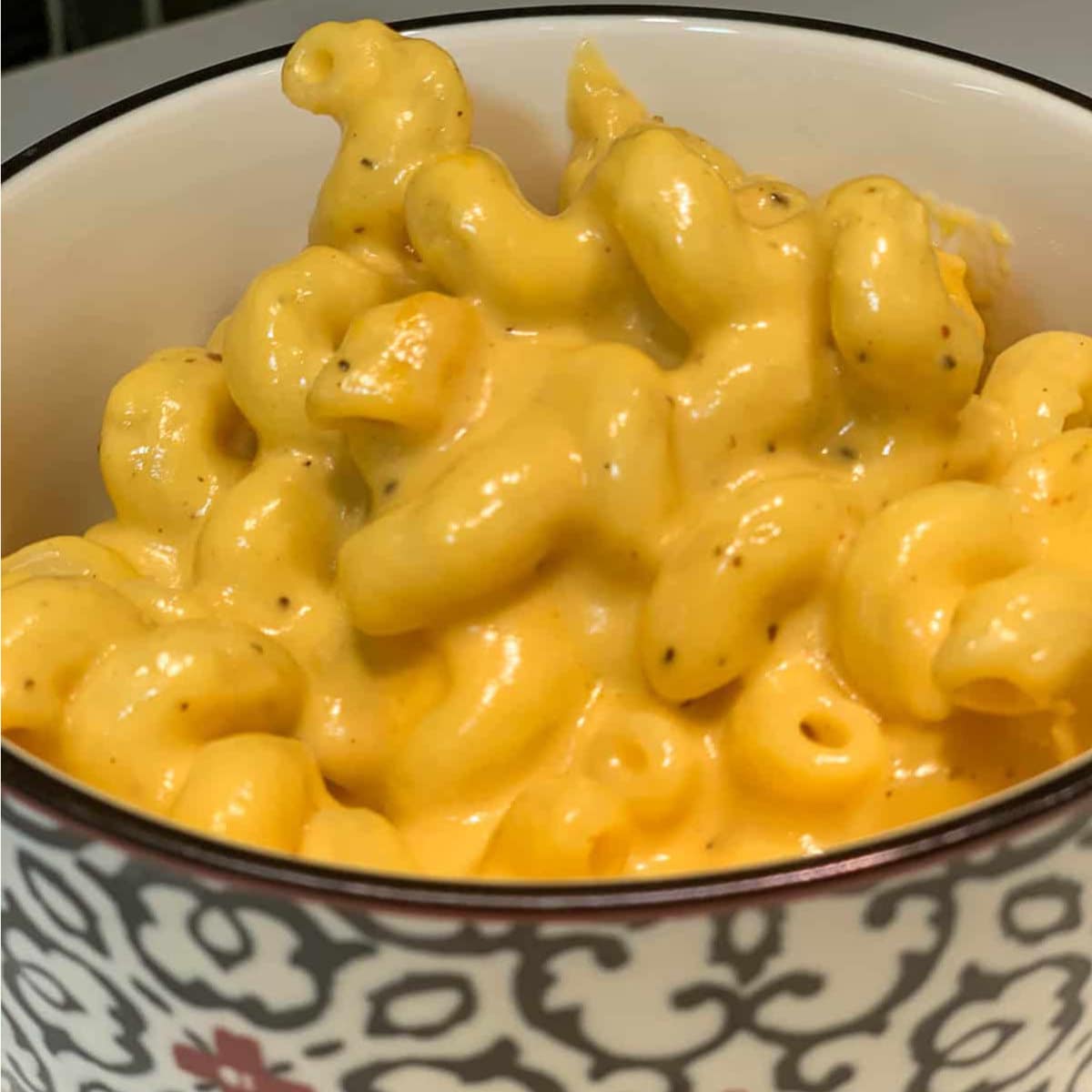 Easy Baked Mac and Cheese