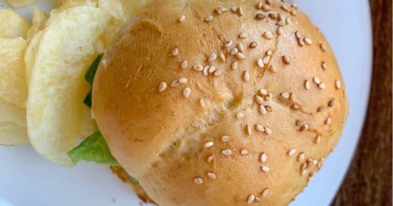 homemade sesame hamburger buns