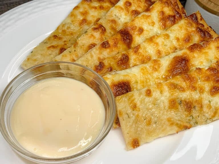 garlic fingers donair sauce