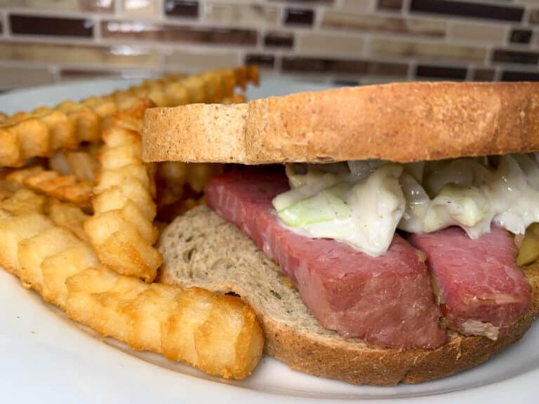 corned beef sandwiches with slaw