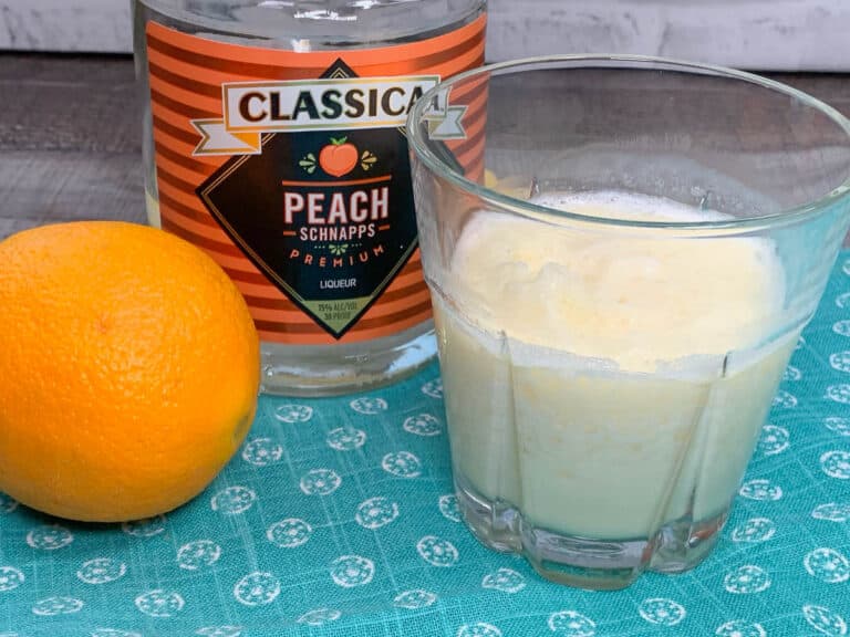 peach cream cocktail