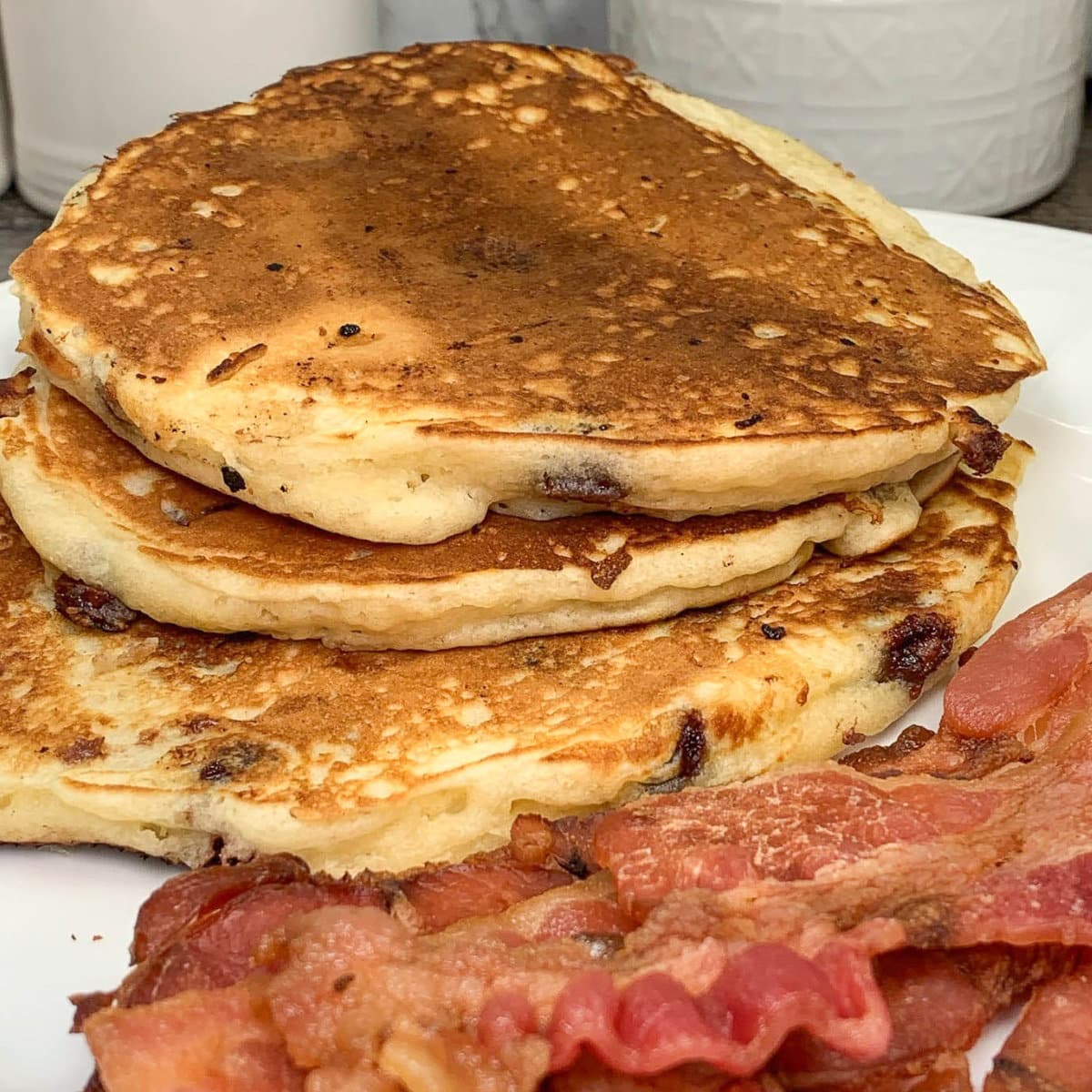 Bobby Flay's Chocolate Chip Pancakes