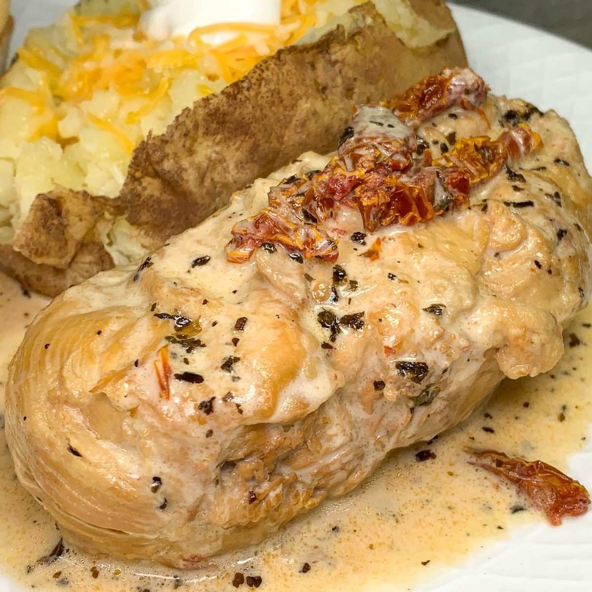 Slow Cooker Sun-Dried Tomato Chicken