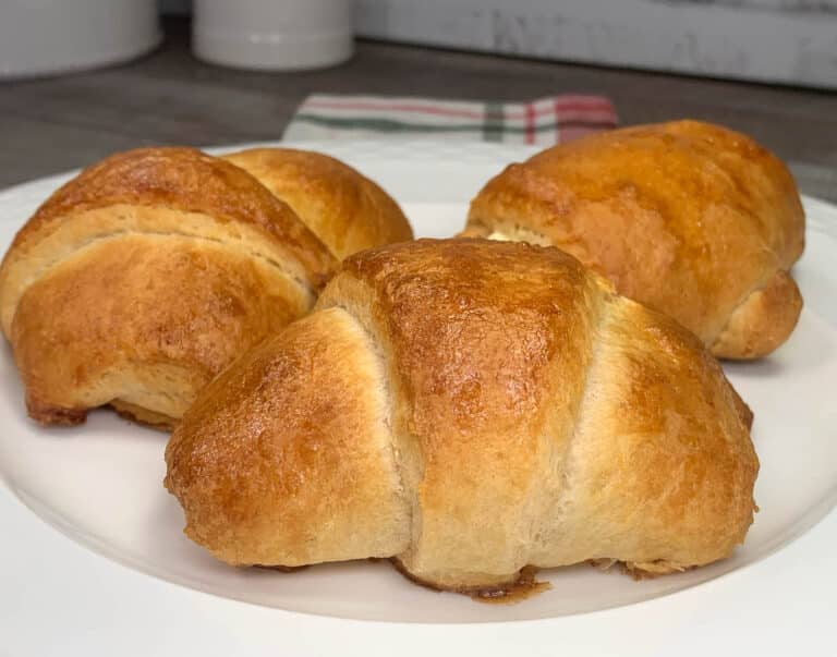 cheesy ham croissants
