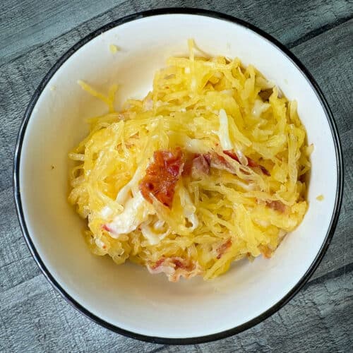 Cheesy Bacon Spaghetti (Spaghetti con Formaggio e Pancetta)