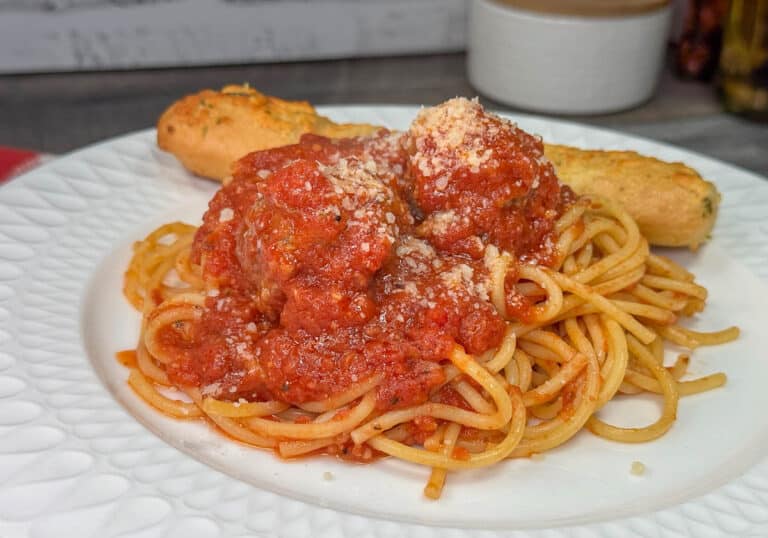 slow cooker turkey meatballs on pasta